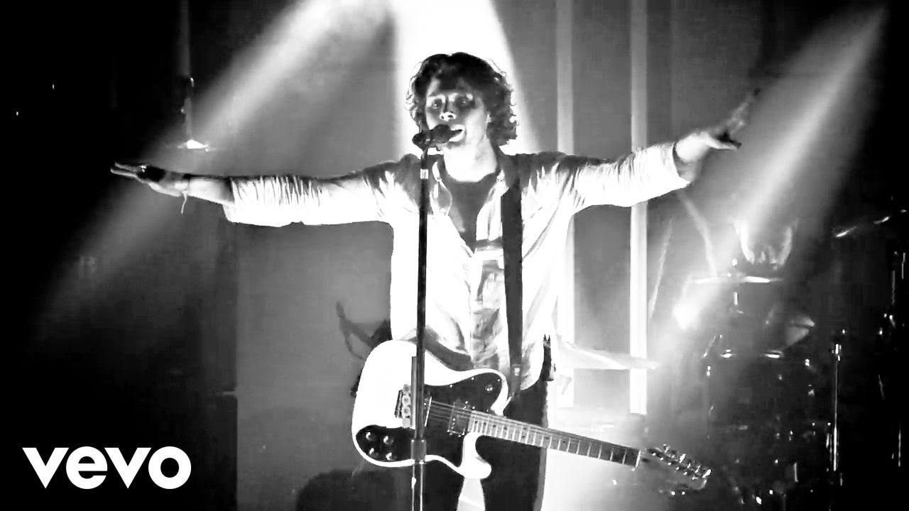 5-seconds-of-summer-youngblood-alt-version