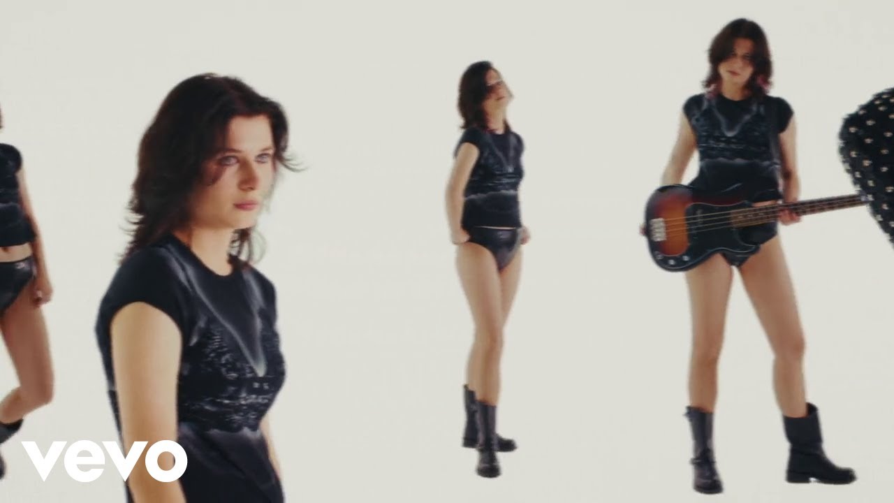 baby-queen-word-vomit-official-visualiser