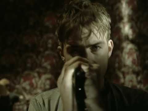 blur-song-2-official-music-video