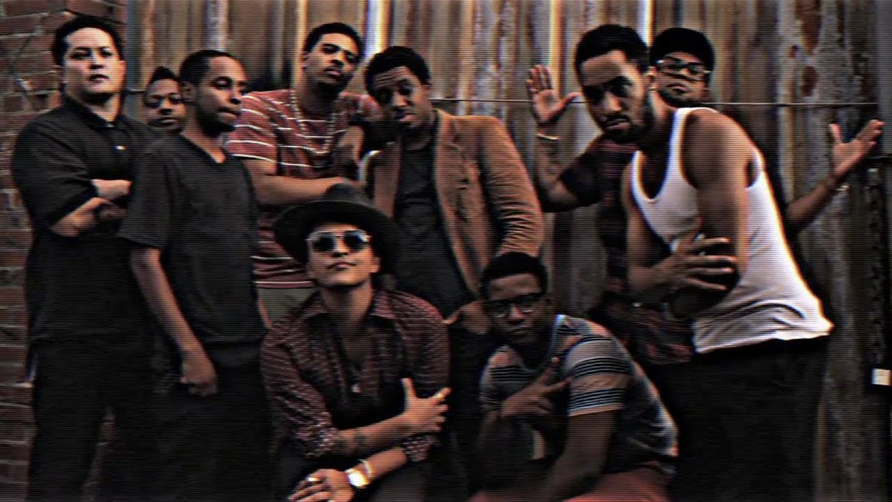 bruno-mars-locked-out-of-heaven-official-music-video