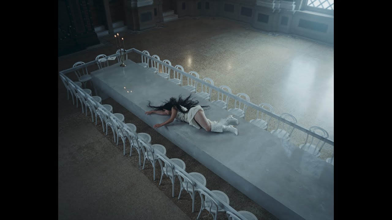 charli-xcx-chains-of-love-official-video
