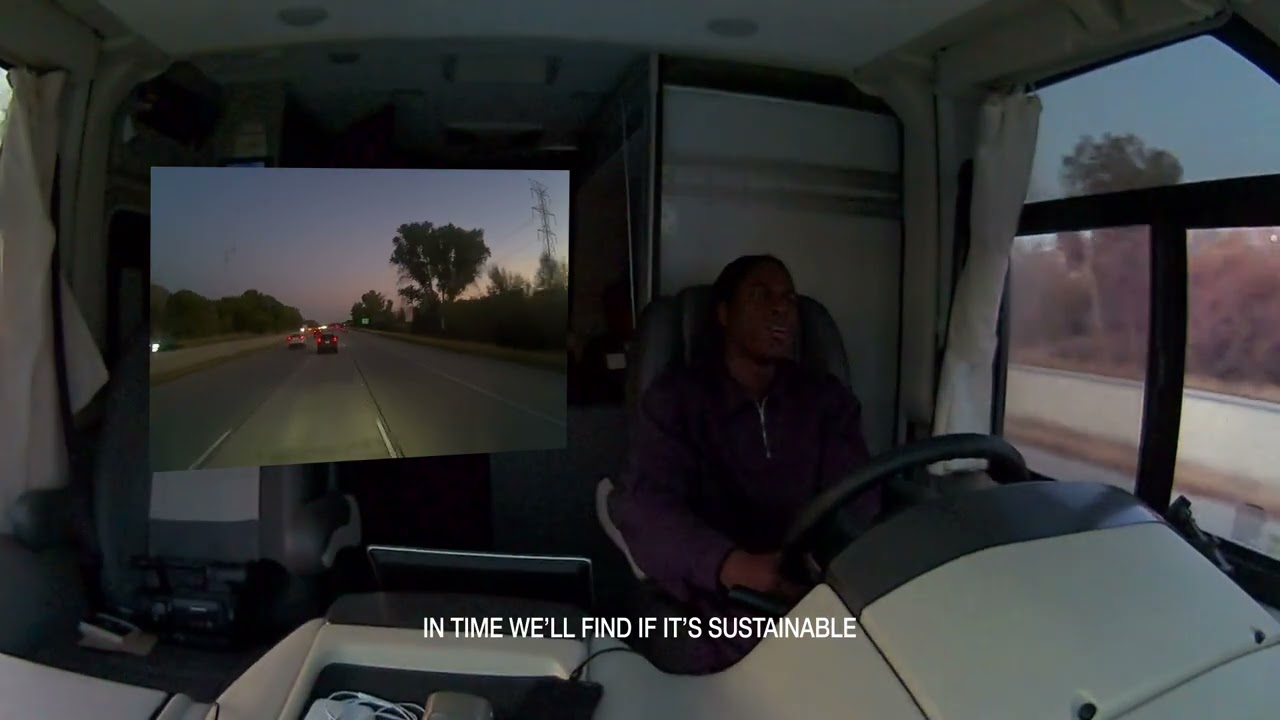 daniel-caesar-who-knows-official-lyric-video