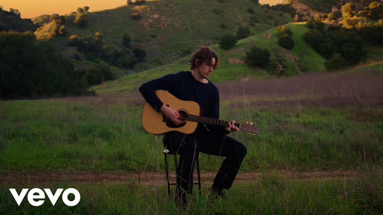 dean-lewis-seconds-before-the-sunrise-official-video