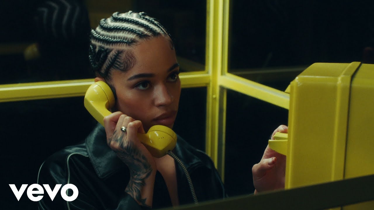 ella-mai-there-goes-my-heart-official-visualizer
