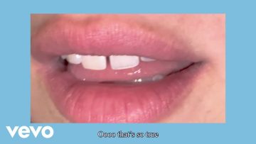 gracie-abrams-that-s-so-true-official-lyric-video-1