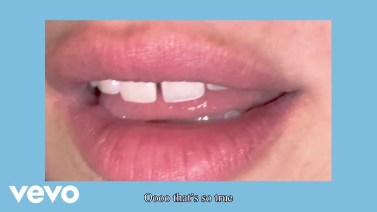gracie-abrams-that-s-so-true-official-lyric-video-1
