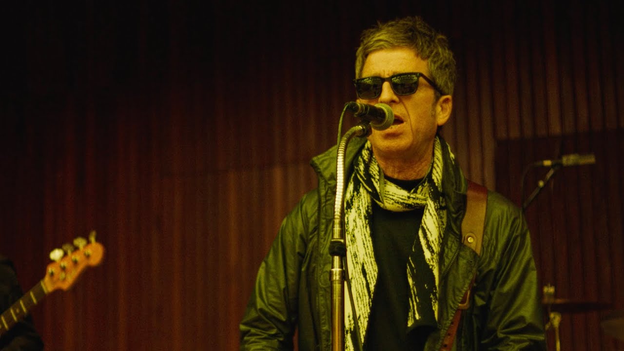 noel-gallagher-s-high-flying-birds-council-skies-official-video