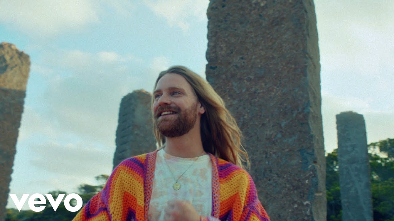 Sigala, David Guetta, Sam Ryder – Living Without You (Official Video)