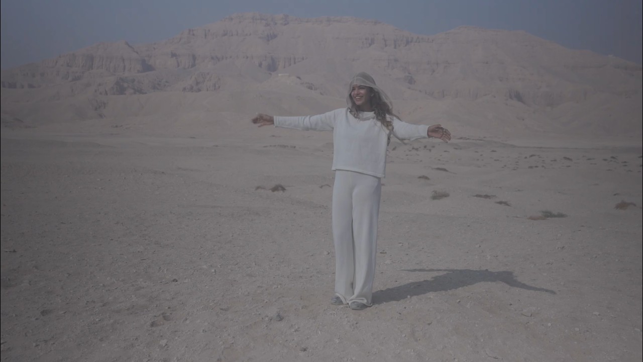 M.I.A. – EVERYTHING