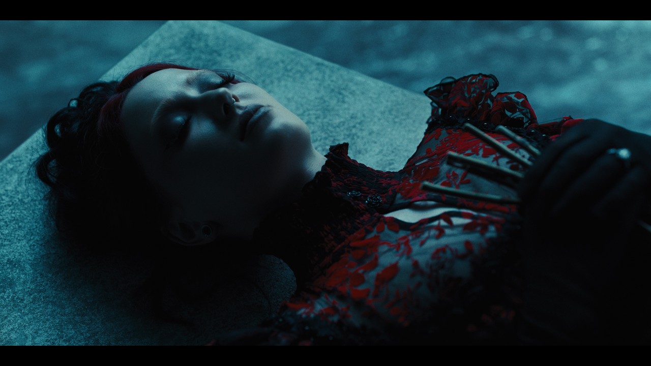 Motionless in White – R.I.P. (feat. Skylar Grey) [Official Video]