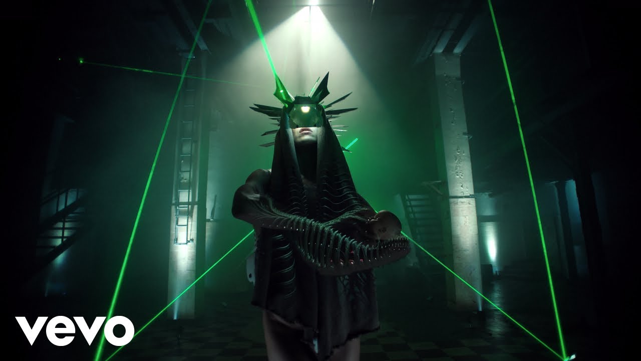 twocolors x Safri Duo x Chris de Sarandy – Cynical (Directed by Specter Berlin)