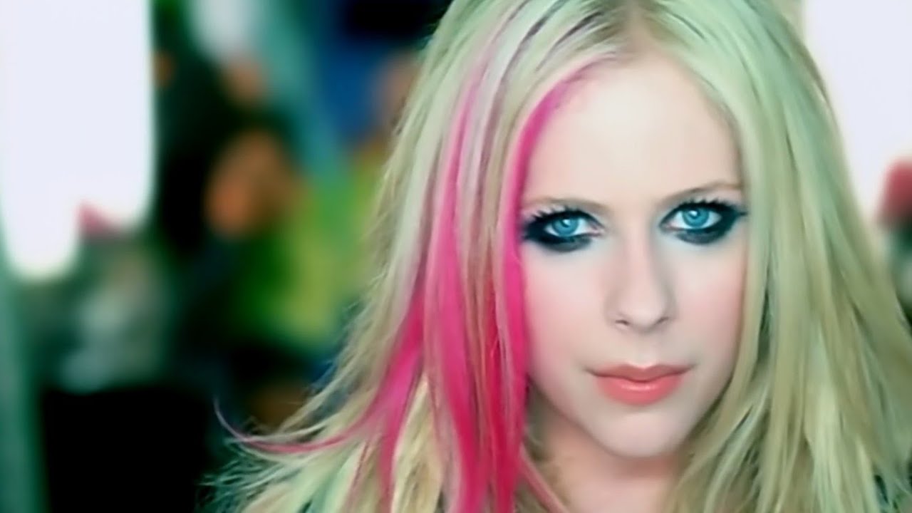 thumb_avril-lavigne-hot-remastered