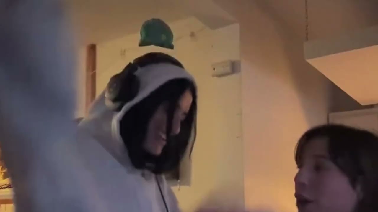 thumb_ehRcpQsLNrg