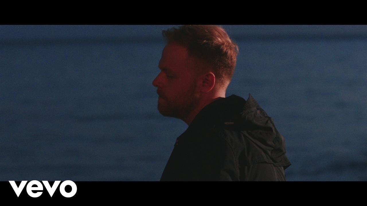 tom-walker-leave-a-light-on-official-video