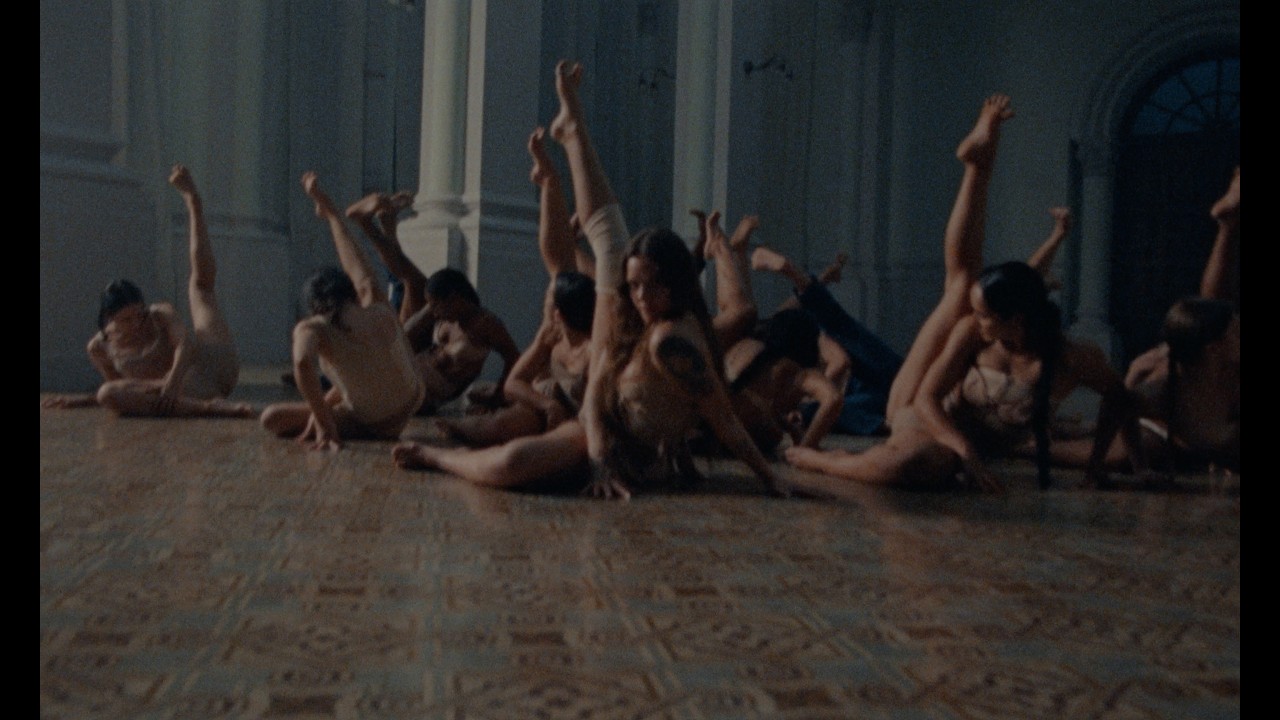 tove-lo-i-m-your-girl-right-official-video